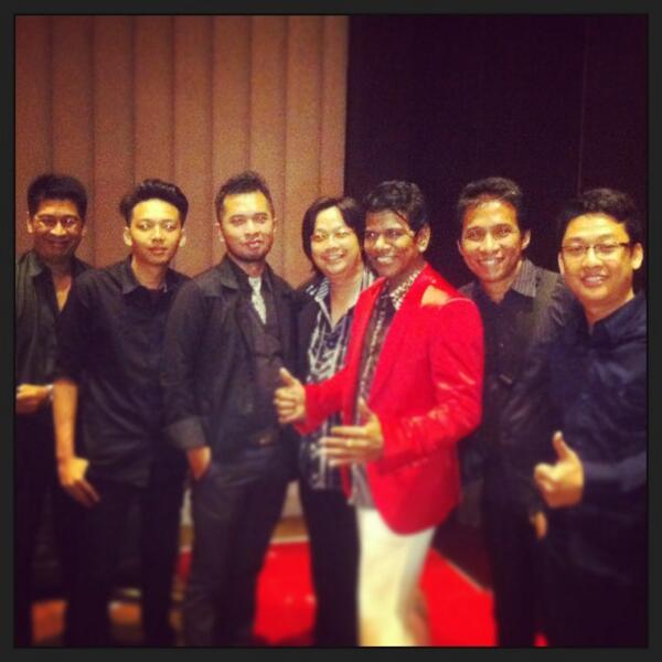 abadi_bayu's tweet photo. Dear Kolega..kami OPTION Band..ada yg mengaku kami dari anggota band lain..maaf kami bukan "BAND" itu..terimakasih.. http://t.co/xcnFowOcE2