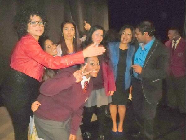 project_021's tweet photo. The Jacobs Family in #Given2Fly cc @StyleByLoren @LakinSadie http://t.co/9dLD3g8OJz
