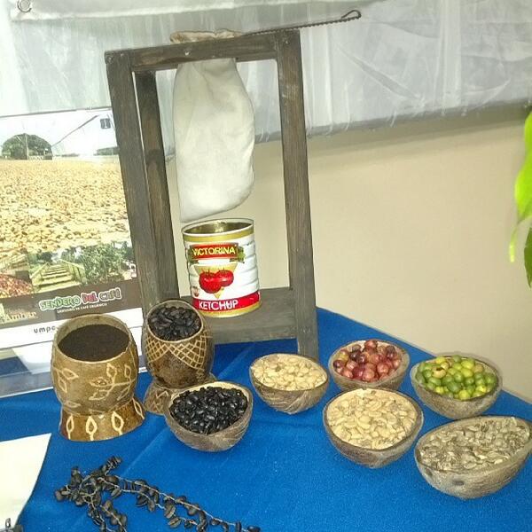 Layube's tweet image. Ahí si se cuela un #café rico #colador #colado #amorporelcafé #horadelcafé #aroma #granosdecafé #senderodelcafé #...