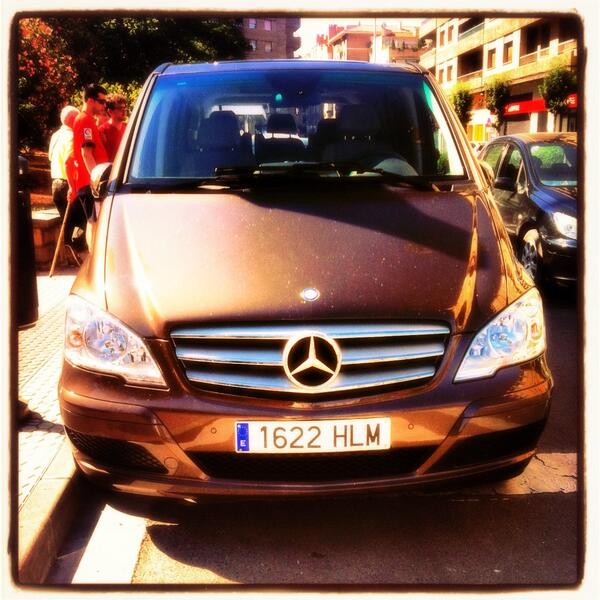 gaizka87's tweet photo. Ya tenemos la máquina preparada!!  Go to  PORTUGAL!  @88Jacoste @Lompaelo @ibaidrola @nessttOrr #isma yijaaaaa!!! http://t.co/RvCkCsE817