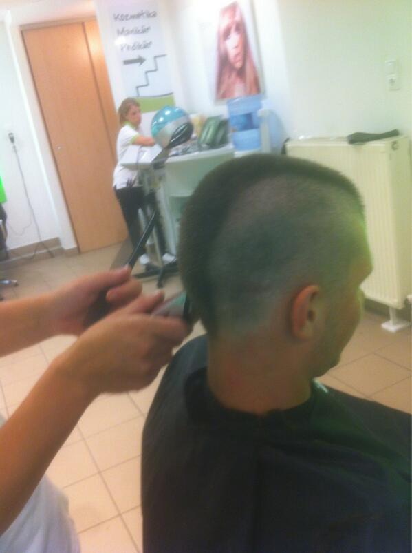 ArthurGuignard's tweet photo. Nouvelle coupe from Budapest http://t.co/uao2VL0Cq0