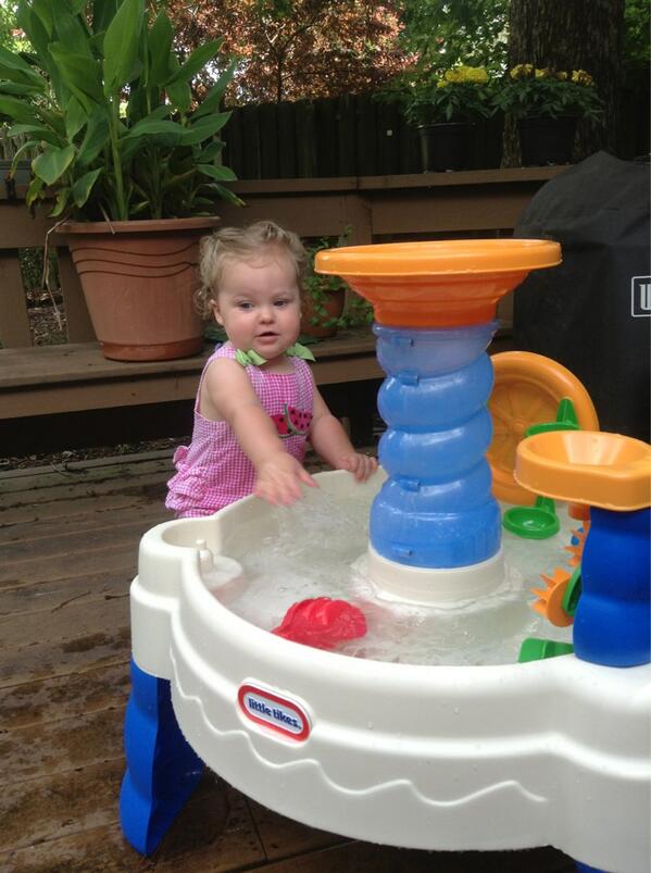 Dr_StarrMoss's tweet photo. Enjoying the break in the rain and playing outside....in some water... http://t.co/j7I2wigaSh