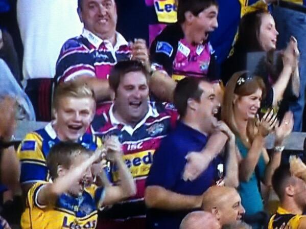 DinsleyJosh's tweet photo. Go on @LiamBradley4  on the tv lad haha #comeonleeds http://t.co/mhNwAuNntJ