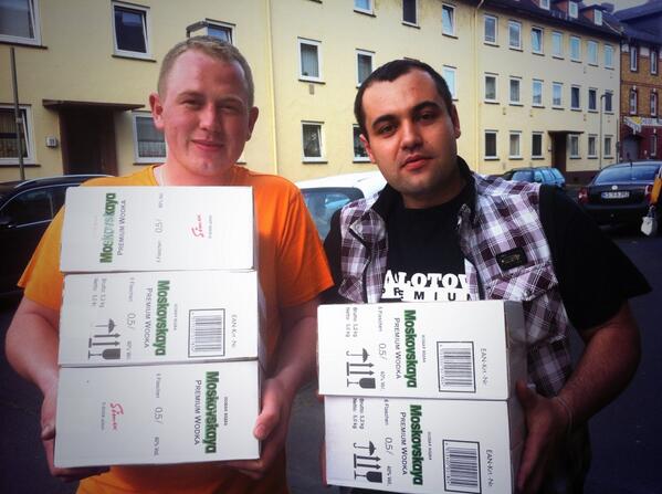 DoNGinex's tweet photo. Кто с нами?) #moskovskaya #partytime #som #pracht http://t.co/vrksQJNwL5