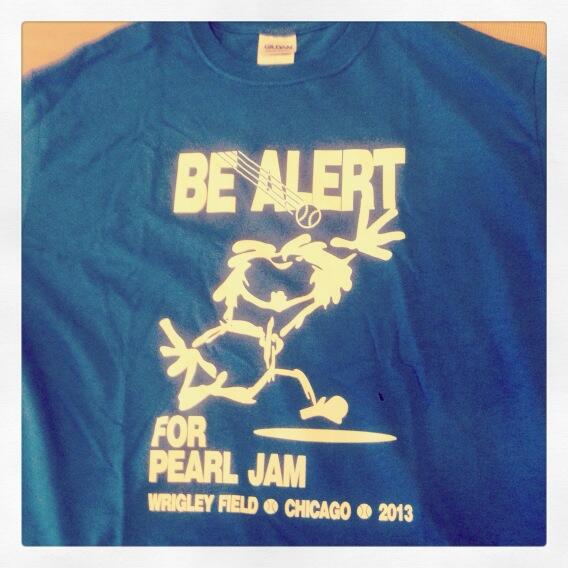BCandue14's tweet photo. 14DaysUntilWrigley @eric_lademar @PearlJam #countdown #longroadopenerplease http://t.co/isnZRZOvAs