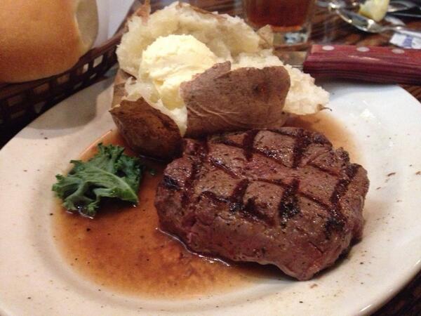 Sometimes you just want steak and potatoes, no fuss. And for that, Cattlemen's in the Stockyards is here for you