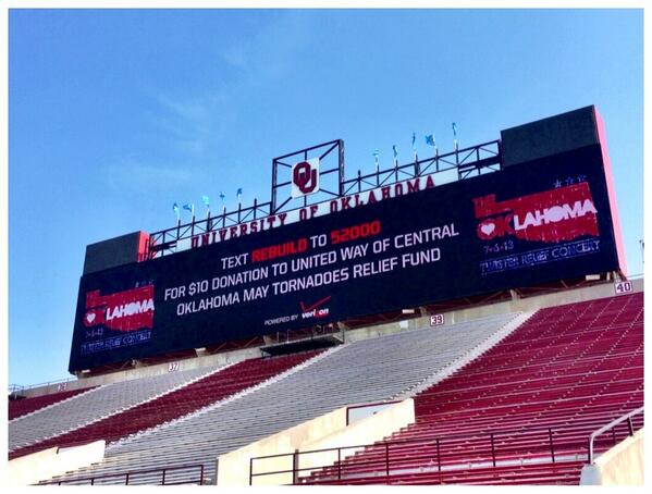 tobykeith's tweet photo. Getting ready for #OKTwisterRelief tomorrow
sd http://t.co/6EHADGVZiP