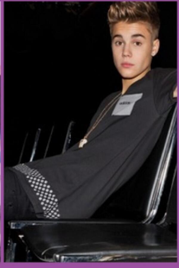 mario74496's tweet photo. @justinbieber  can I sit next to you http://t.co/j8ZW4Gdepe