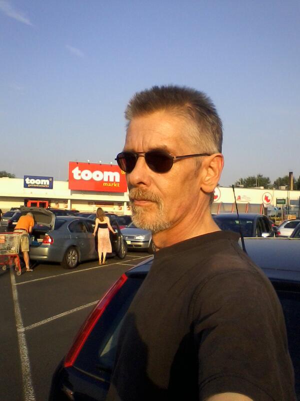 neppo1's tweet photo. sonntag ist ironman http://t.co/hh44x9gisp