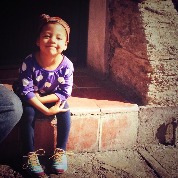 pupeduran's tweet photo. @mandrileo de pequeña ya no tiene mucho :( es una niña muy buena onda jajaja ;) mírala! http://t.co/o19gGik9fa