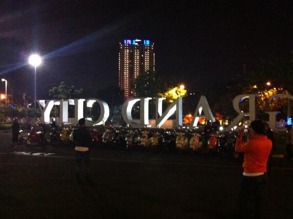 moVeJatim's tweet photo. Kopdar semalam http://t.co/DpnMQZu6ra