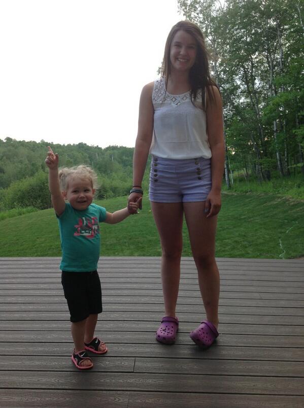 Tay_Dinger's tweet image. My little cupcake #goodtimes #babay 😊😘🎀