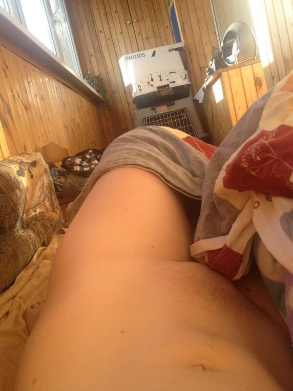 dirtysweetie's tweet photo. Good morning, guys, it's so hot here http://t.co/SZ2FOCbBCv