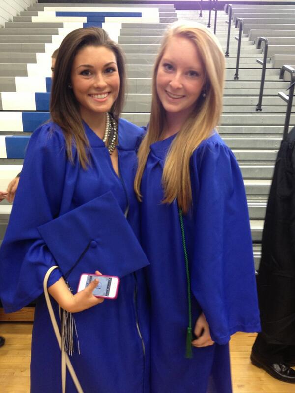 leslie_joan94's tweet image. @ChristianaBeee I miss my best friendddd love you #1babe