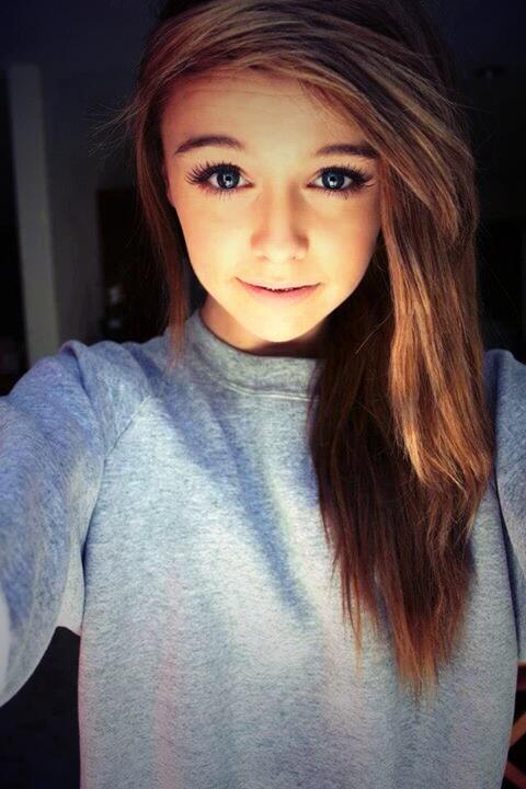LustForGirls's tweet photo. Brunette cutie http://t.co/YT4grJm9mF