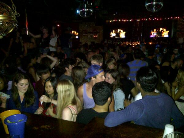 AlistTO's tweet image. #toronto we are on FIRE!! @TequilaJacksTO