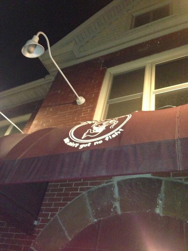 shellyloukirby's tweet image. Pizza! #catfishbiffs @mtontimonia @laurdennisxo