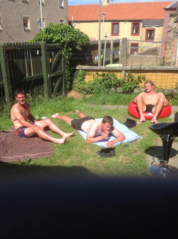 petemon_82's tweet photo. @TommyC7 @k_waring half day cheers eaze :) x http://t.co/8WxjxlRpoR
