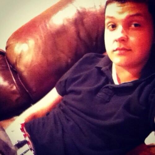 Dare_Zixxi's tweet photo. Aha keep it yolo wit my logo, Haters already know i keep it polo. haha bruh but ya who took this pic aha http://t.co/fvEeiTSdUk