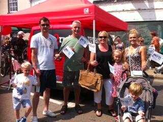 GHREYorksNLincs's tweet photo. The crowds enjoying the sunshine at Cottingham Day with #KCFM http://t.co/ynef1Q33sN