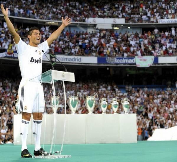 romarhs18's tweet photo. 4 años han pasado, desde este momento... "Uno... Dos... Tres... HALA MADRID!!!!!!". http://t.co/8hnkcVKSI0"