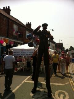 GHREYorksNLincs's tweet photo. Perfect weather for Cottingham Day, look out for the #KCFM team http://t.co/wkRJvh8VPA