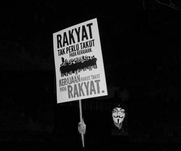 ChzChe's tweet photo. #DirenTürkiye #DirenMısır #DirenMalezya #OccupyReloaded #Occupy #GrassRoots #PRU13 #GE13 #Black505Revolution http://t.co/Ulzb2wQuqv
