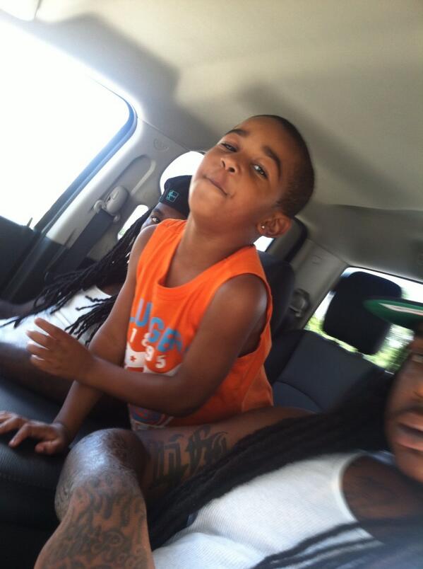 DATBOIHOTYADIG's tweet photo. Fuckin wit Quez http://t.co/l12hI0595d