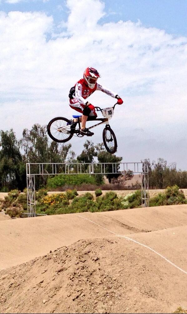 AMV15's tweet image. I'm so in love with this new bike its crazy, instant speed and style upgrade. #promaxbmx #boxcomponents #gtbmx