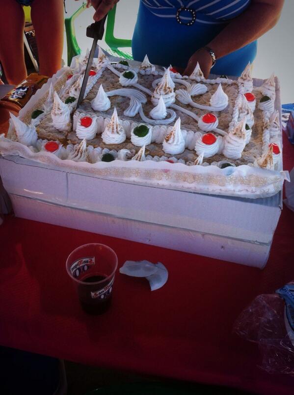 RossAlcaideLpez's tweet photo. Esto es un no parar. Y ahora...
@CarmenLPS @anaapiii http://t.co/bCuAlM7RKZ