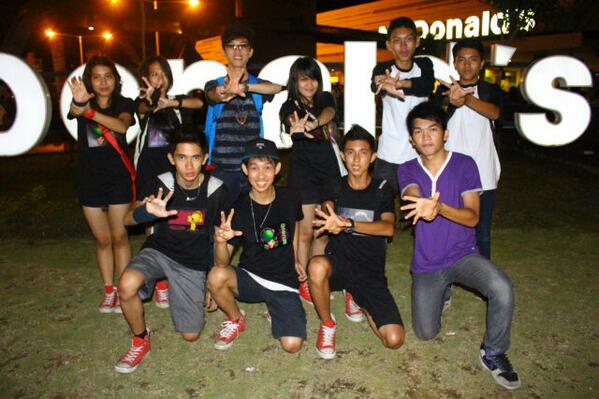 RT @tzhaaaaa @GodsArmy_Squad <a href="/RevSquadShuffle/">RevolutionSquad</a> @_PapaOfficial_ <a href="/Deennn/">I ❤ PFAS</a>