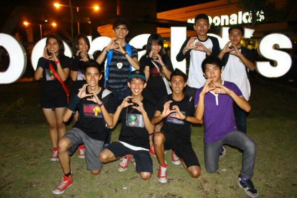 RT @tzhaaaaa FSC Dance Competition @GodsArmy_Squad <a href="/RevSquadShuffle/">RevolutionSquad</a> @_PapaOfficial_ <a href="/Deennn/">I ❤ PFAS</a>