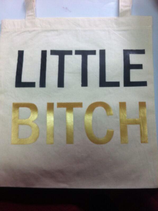 Urbansize_stgo's tweet image. Soy una little bitch y que? #totebag $4.990.