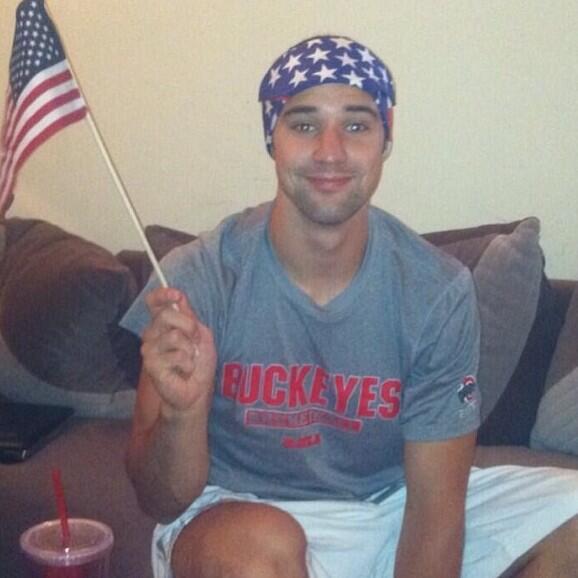 K_Craft5's tweet photo. Lol I love my cousin ☺ happy 4th of July weekend http://t.co/BOnAiply3F