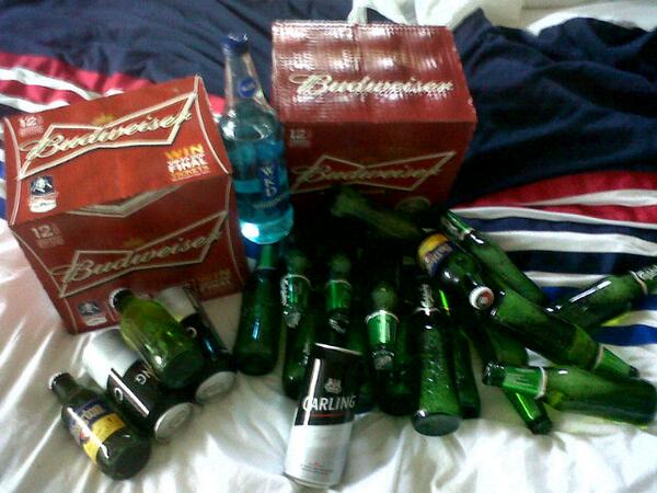 jamestaylor_16's tweet photo. #sobersaturdays http://t.co/pn8qCGXj3Y