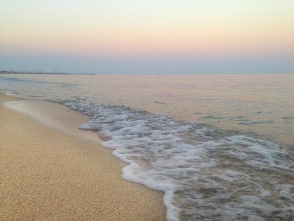 guishom89's tweet photo. Doing workouts in dat beach. #LifeMadeEasier http://t.co/txa9qXx0kQ