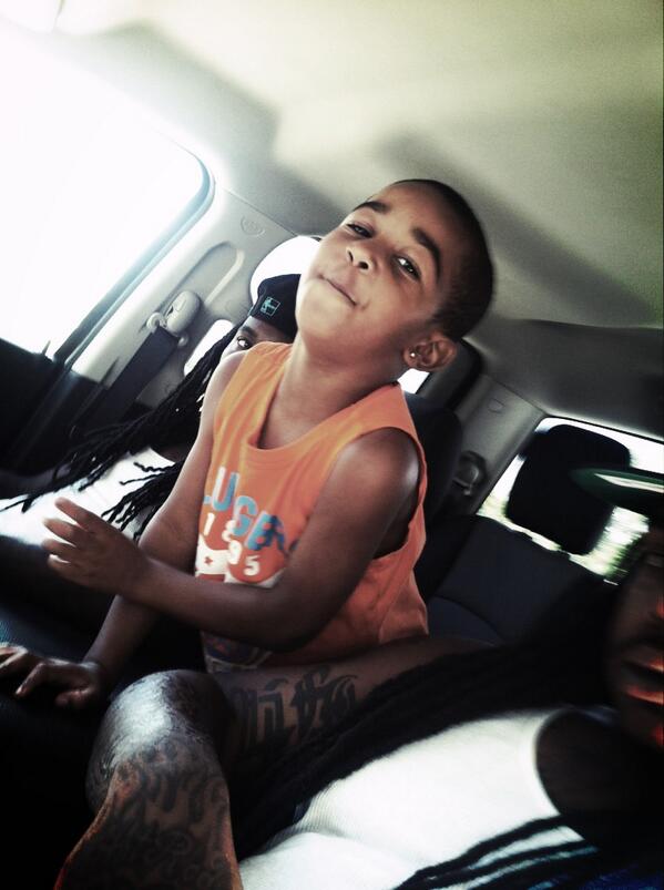 DATBOIHOTYADIG's tweet photo. Fuckin wit Quez http://t.co/VxBYiymr56