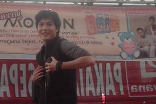 GaleriKeanuM_'s tweet photo. @KeanuMotion kalo gak imut udh mimin bawa pulang sumpah-_- http://t.co/wZbbMoOMyC