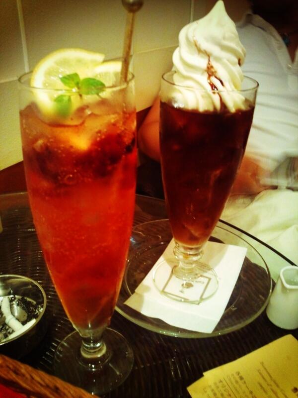 ChansouXx's tweet photo. オサレなカフェ発見～ http://t.co/oYRSqhTfDw