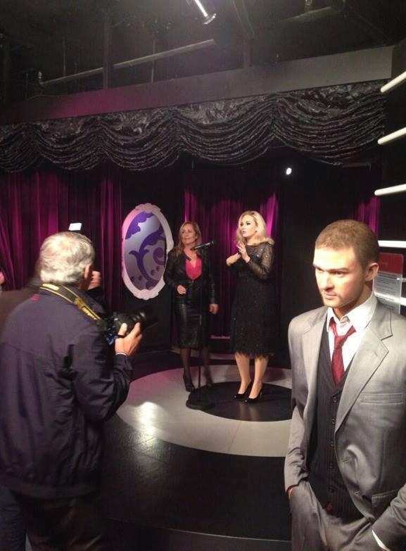 ADELEFANSCHILE's tweet image. 