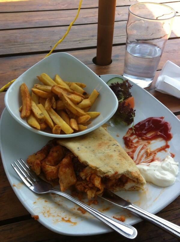 otooley30's tweet image. Hmmmmmm #ChickenFlatbread