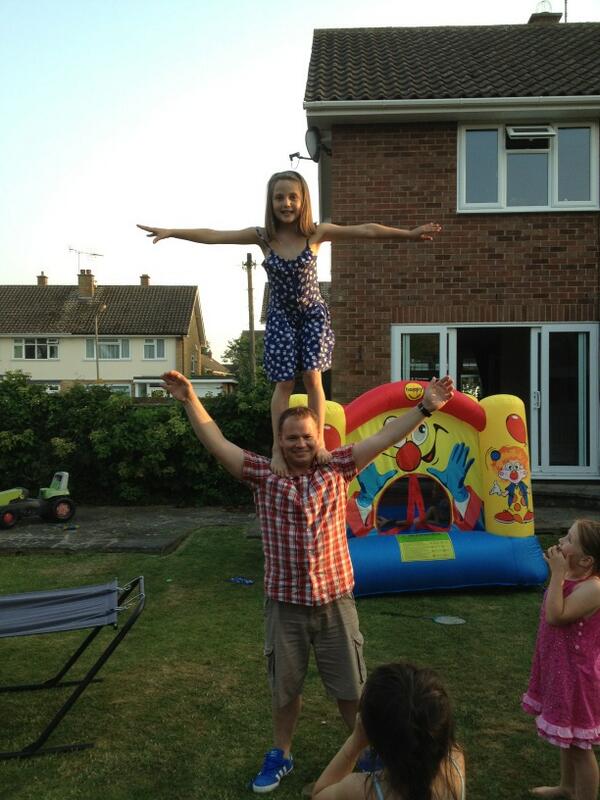 tracywright4's tweet image. How good is this balancing well done Molly and Colin for staying so still x