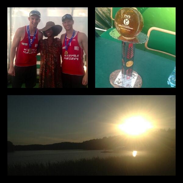 As the sun sets over the lake there are new #BVB world champs!So for us <a href="/mrjamesobrien/">James O'Brien</a> next stop...ARGENTINA 💃👏💃