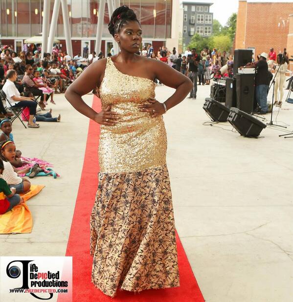 PlusModel411's tweet image. Kim Ryan on the runway and more at facebook.com/PlusModel411