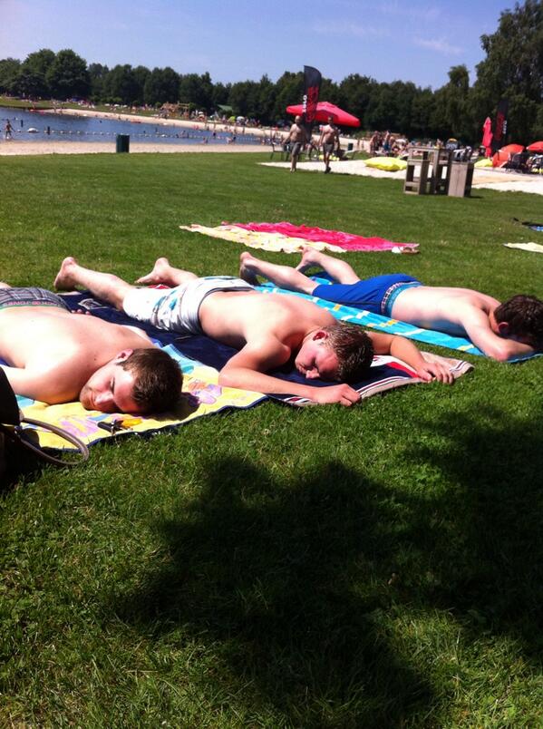 jessepopeye's tweet photo. Het was gisteren gezellig! #kameradendag http://t.co/9Ep4CbmPo8