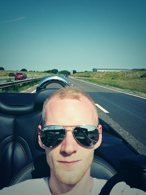 WayneKenny4's tweet photo. #softtop #A12 #yolo #YOLOcunt http://t.co/ccurdPXTB9