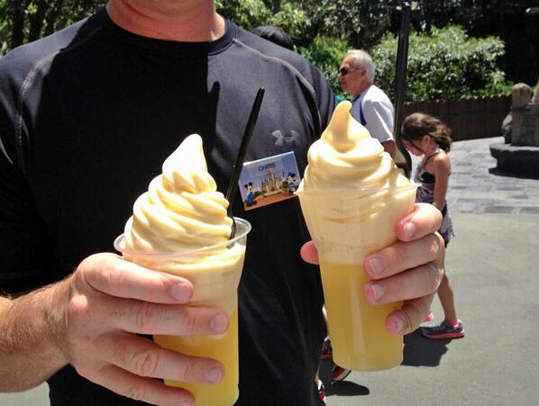 Coach_Lark's tweet image. The best ice cream drink ever! #pineapplefloat #dolewhip