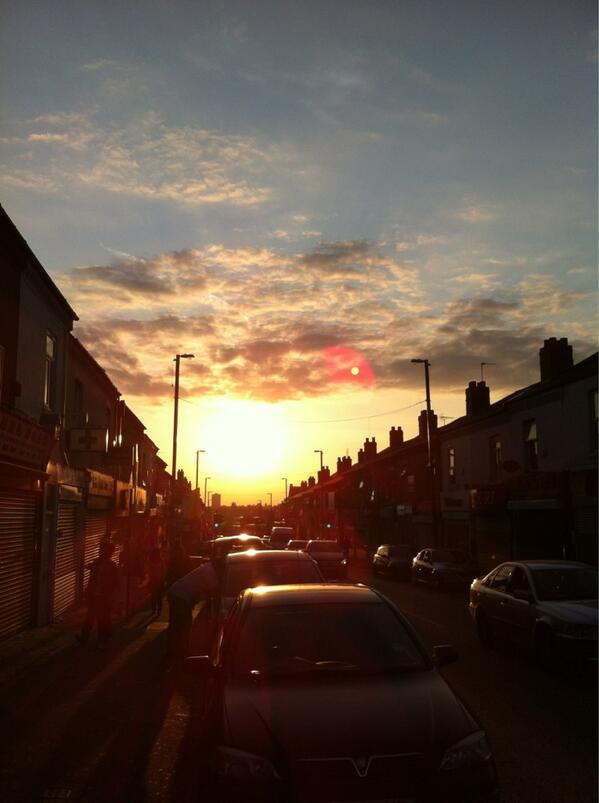 Saltley's tweet photo. The sun setting on Alum Rock Road in Saltley. #Birmingham http://t.co/4DAVbDXhKB