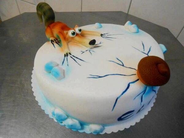 SendACake2u's tweet image. Will he ever get the #acorn... I wonder ;P #IceAge #sendacake