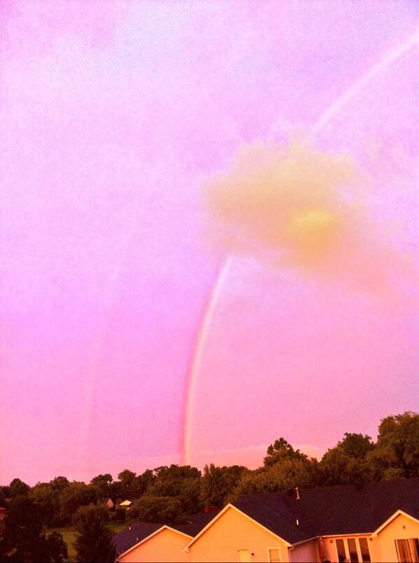 KaylaDean19's tweet photo. Saw a double rainbow after Mom's funeral. Pretty awesome. http://t.co/pH7XS3ascz